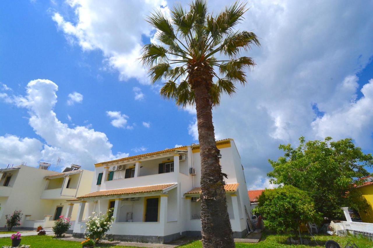 Dolphin Apt & Studios -Next To The Beach ロダ エクステリア 写真